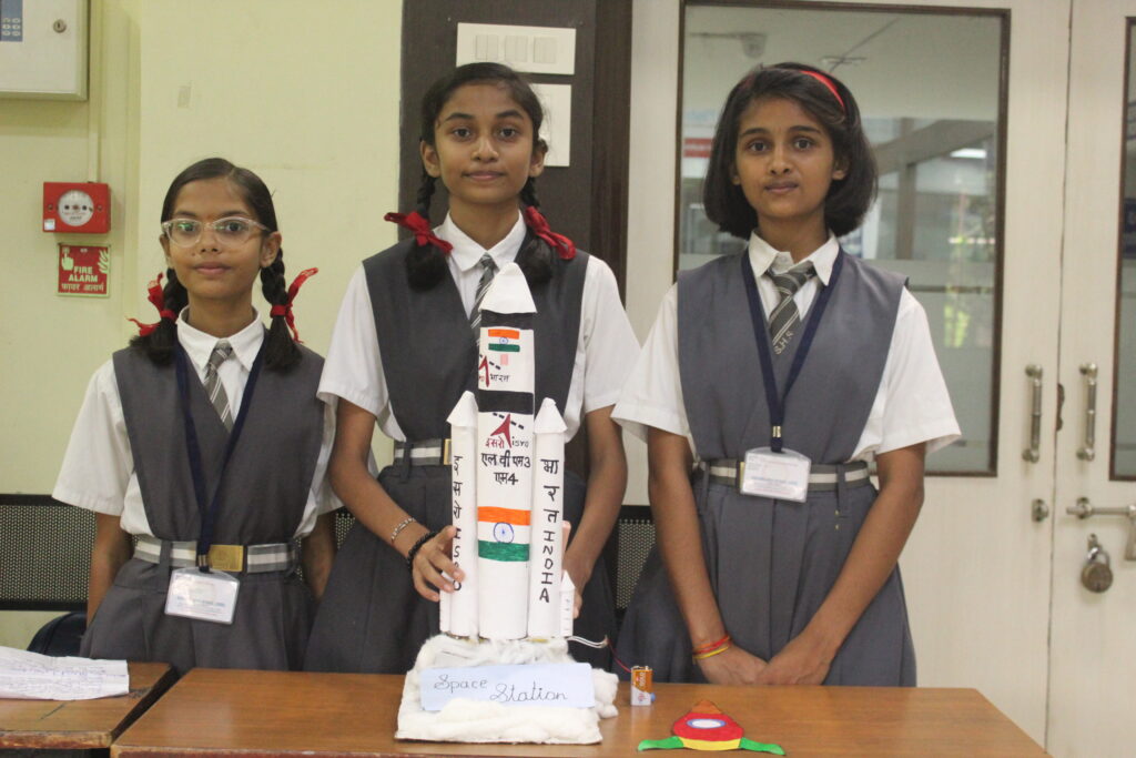 Student Showcasing Talent at INTERSTELLA 2023